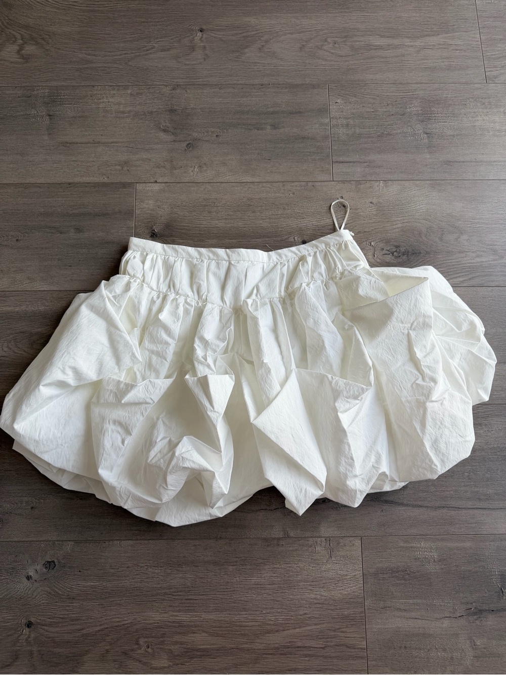 NWT Zara Balloon Bubble white mini skirt - size medium